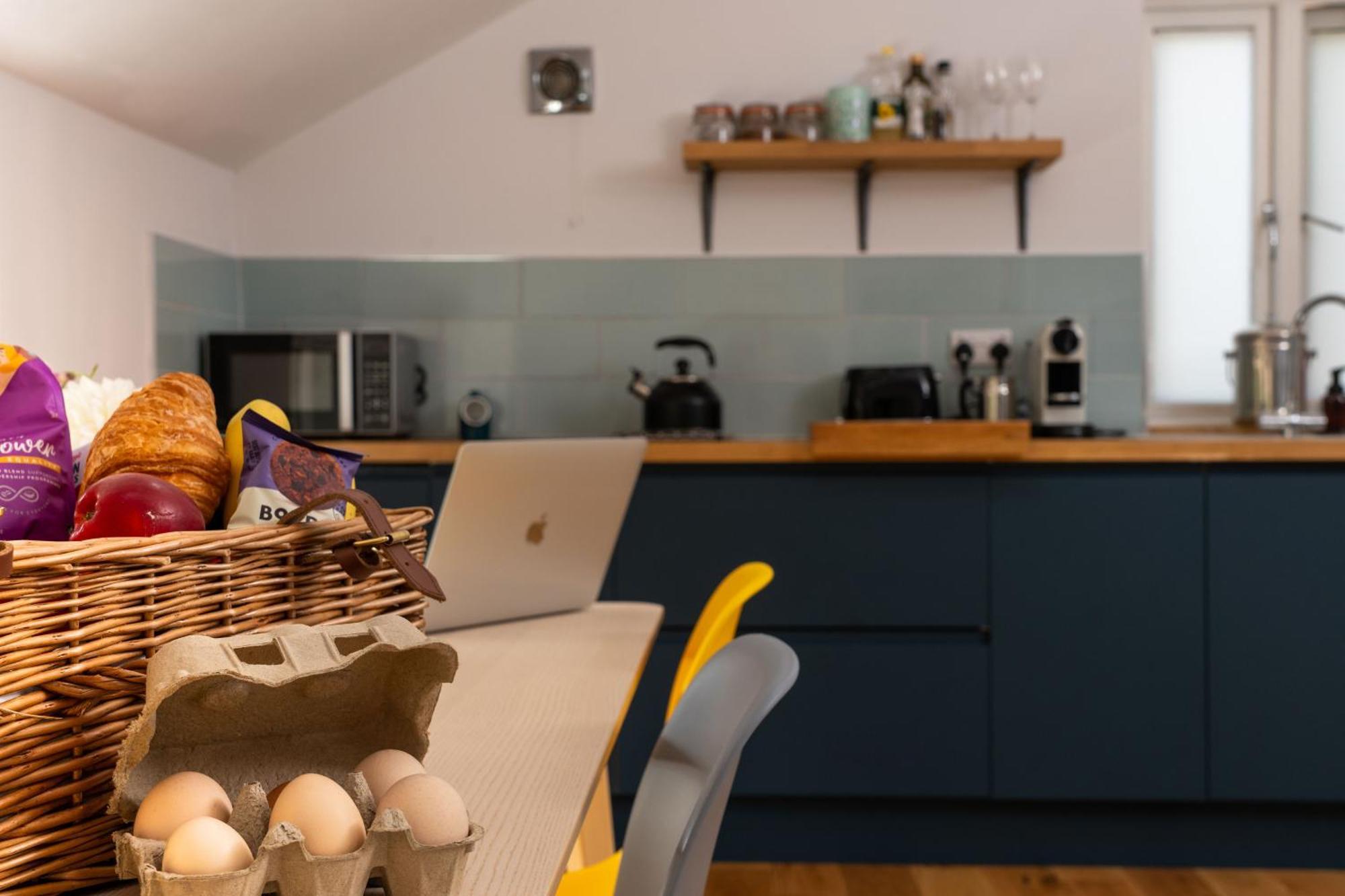 Little Willow Bank - 1 Bed Luxury Apartment Between Salisbury And The New Forest Kültér fotó